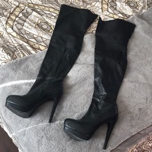BLACK SNAKE SKIN THIGH HIGH BOOTS